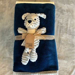 Chick Pea Blue Gray Blanket & Stuffie